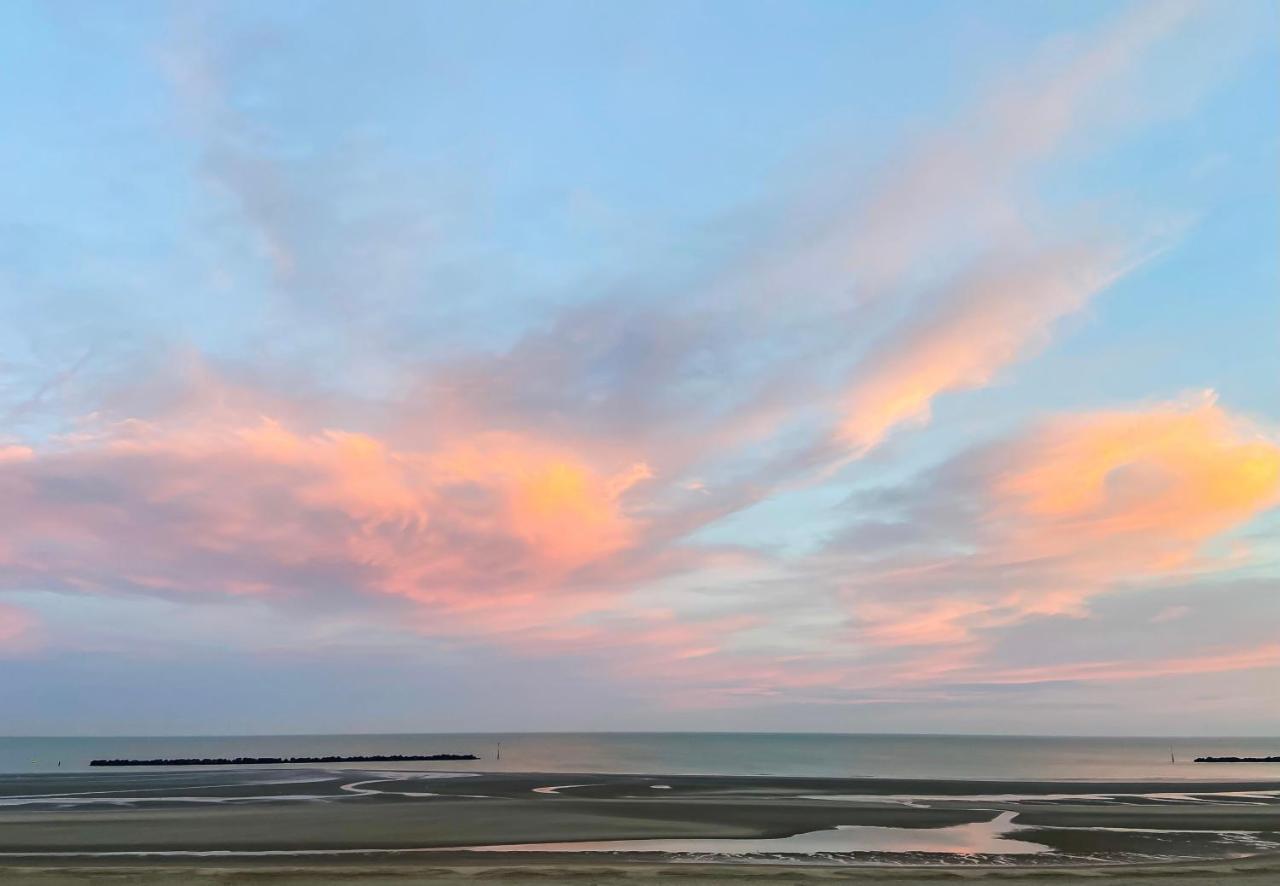 Appartement Sur La Plage De Malo Les Bains Vue Mer Dunkirk ภายนอก รูปภาพ