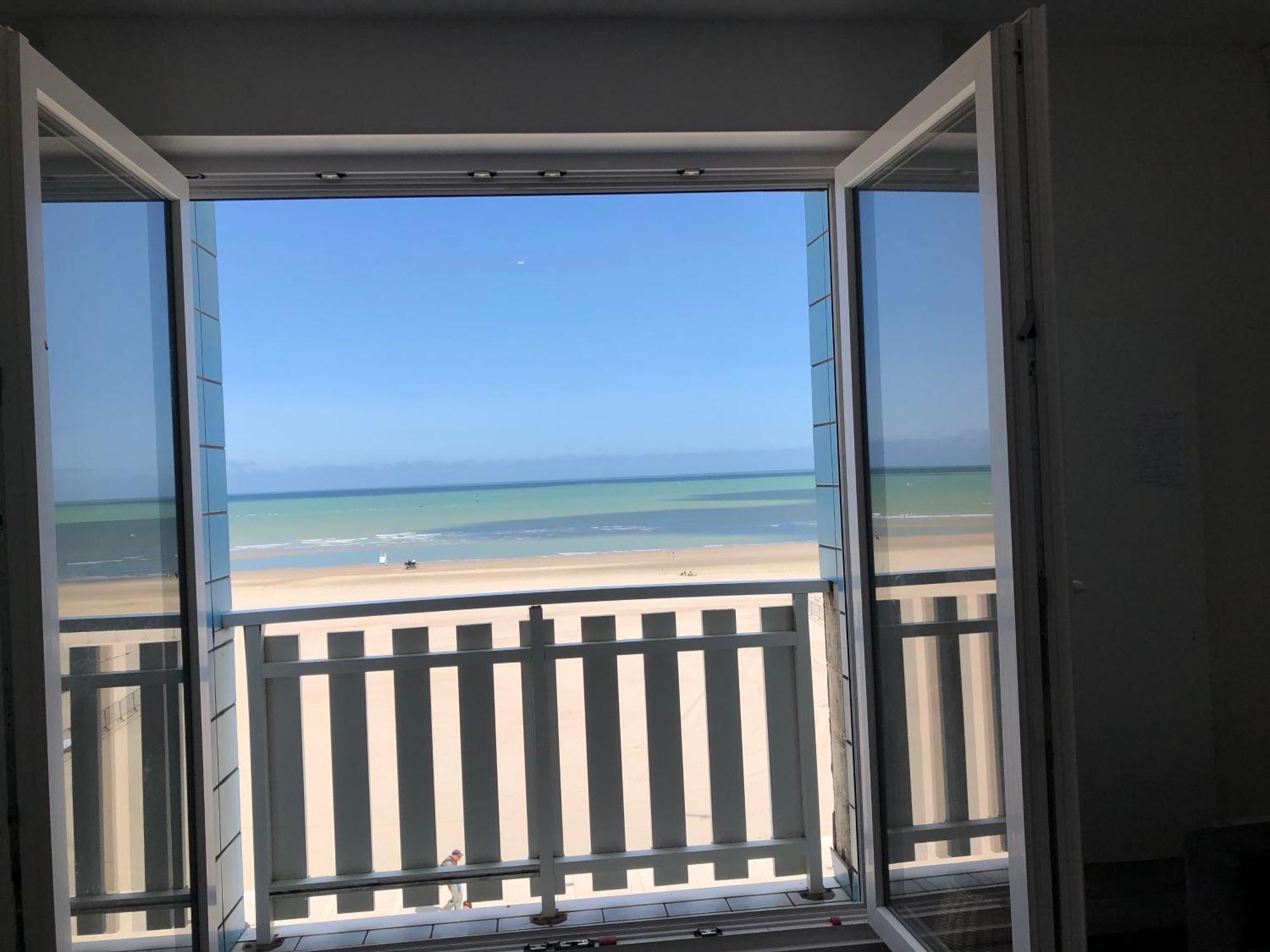 Appartement Sur La Plage De Malo Les Bains Vue Mer Dunkirk ภายนอก รูปภาพ